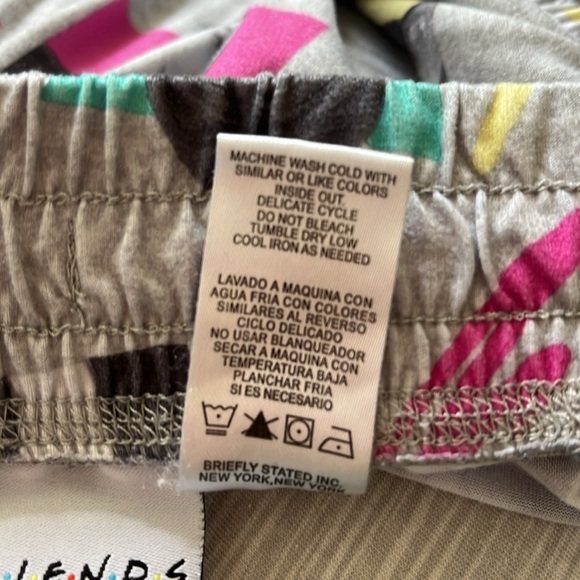 Zany FRIENDS sz M Graphic Print Pajama Pants - Picture 7 of 7